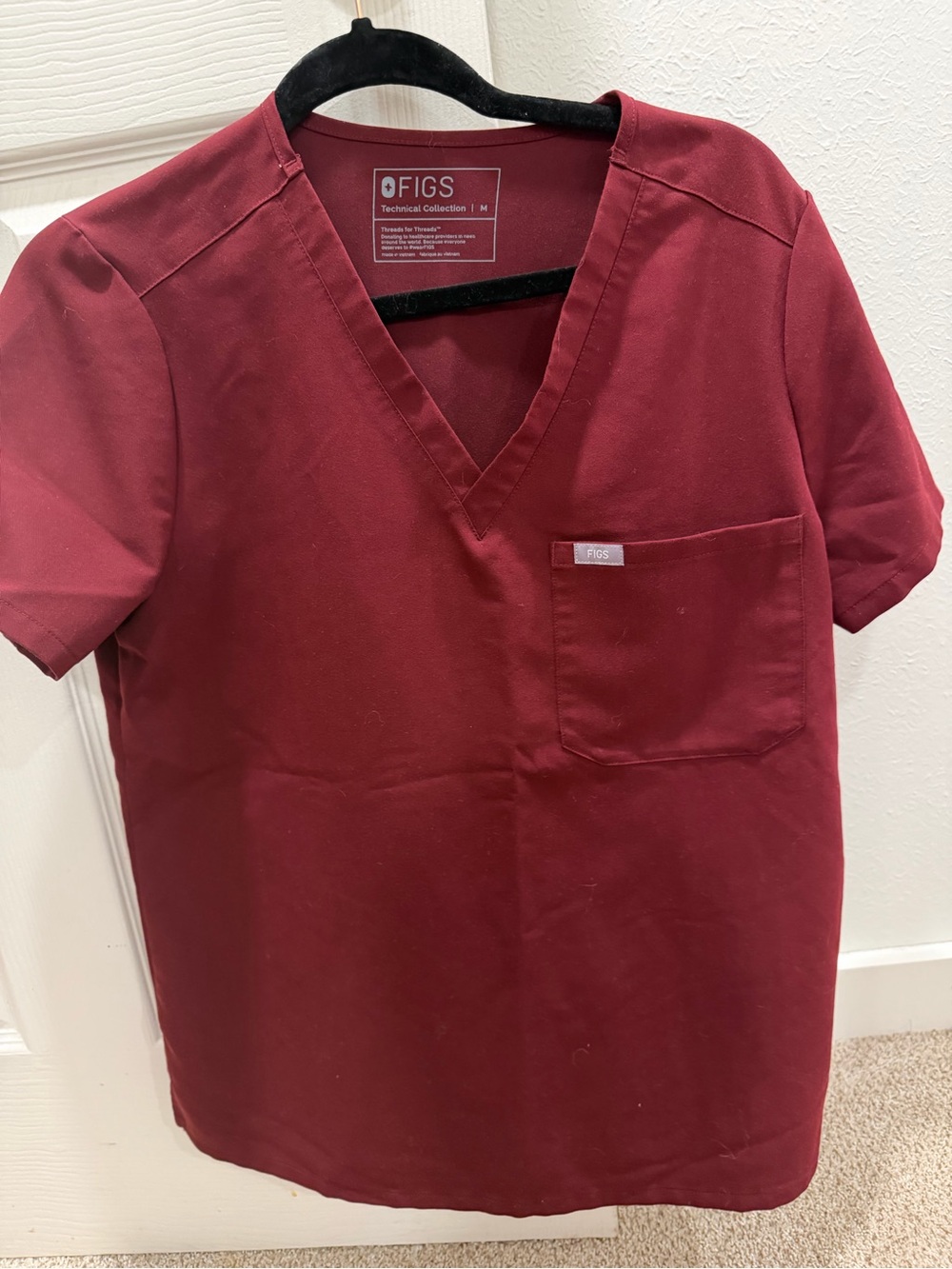 Figs scrub top